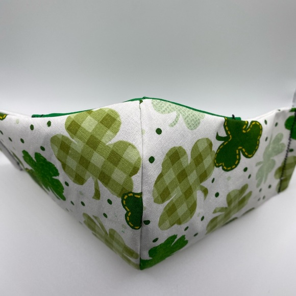 Lucky Clover Mask With Filter Included - Picture 6 of 7